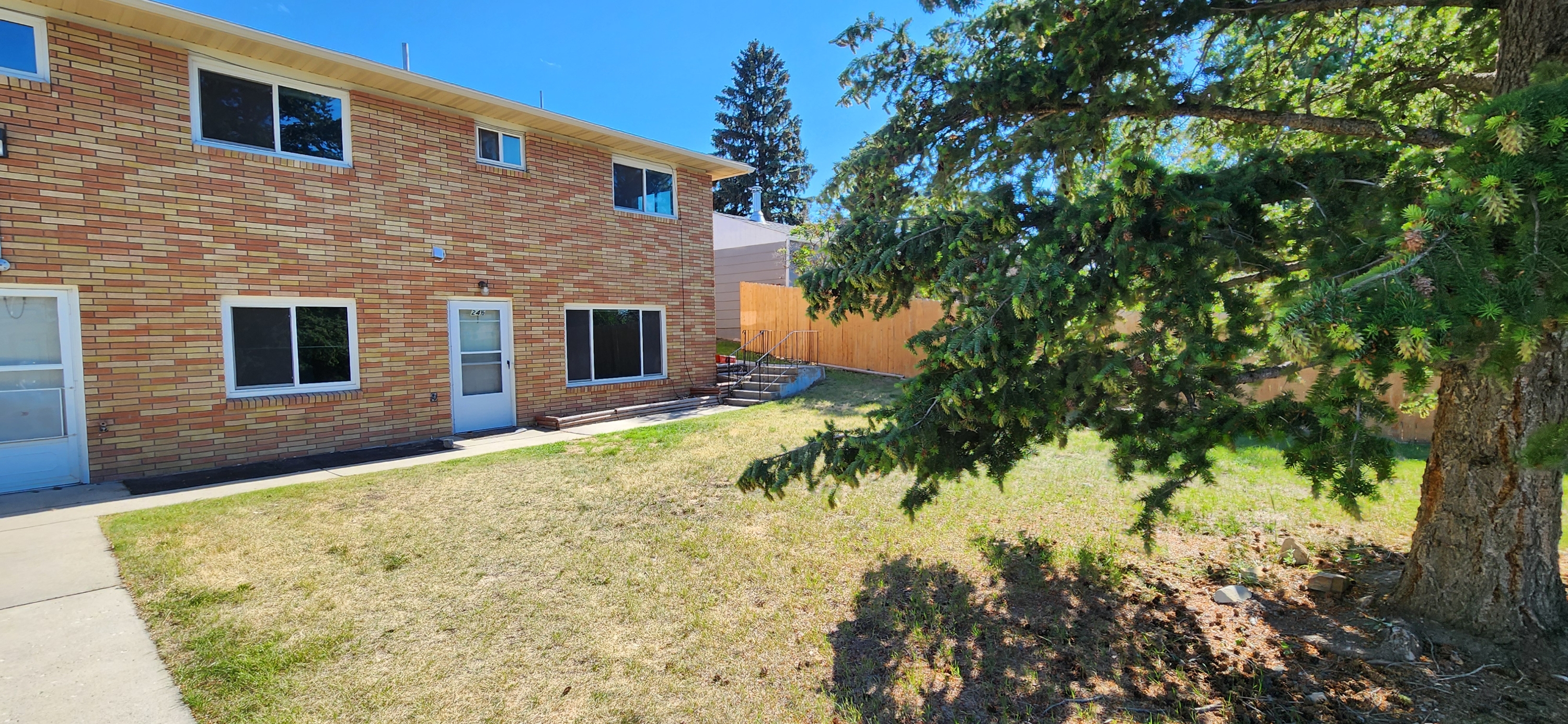 1924 1/2 Winne Avenue - 1924 1/2