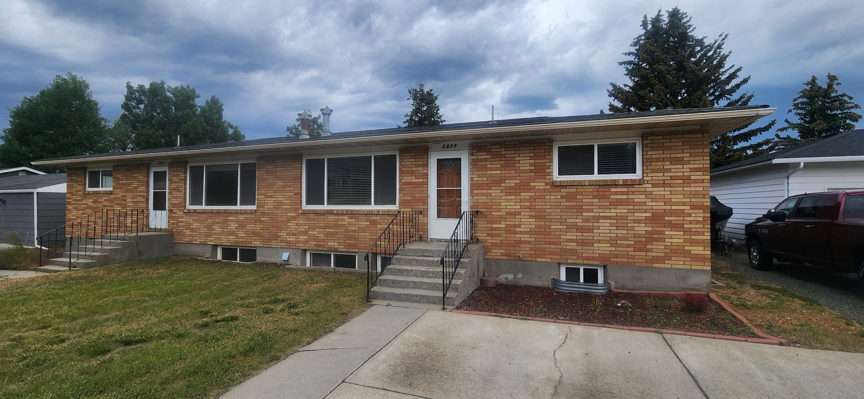 1926 Winne Avenue - 1926