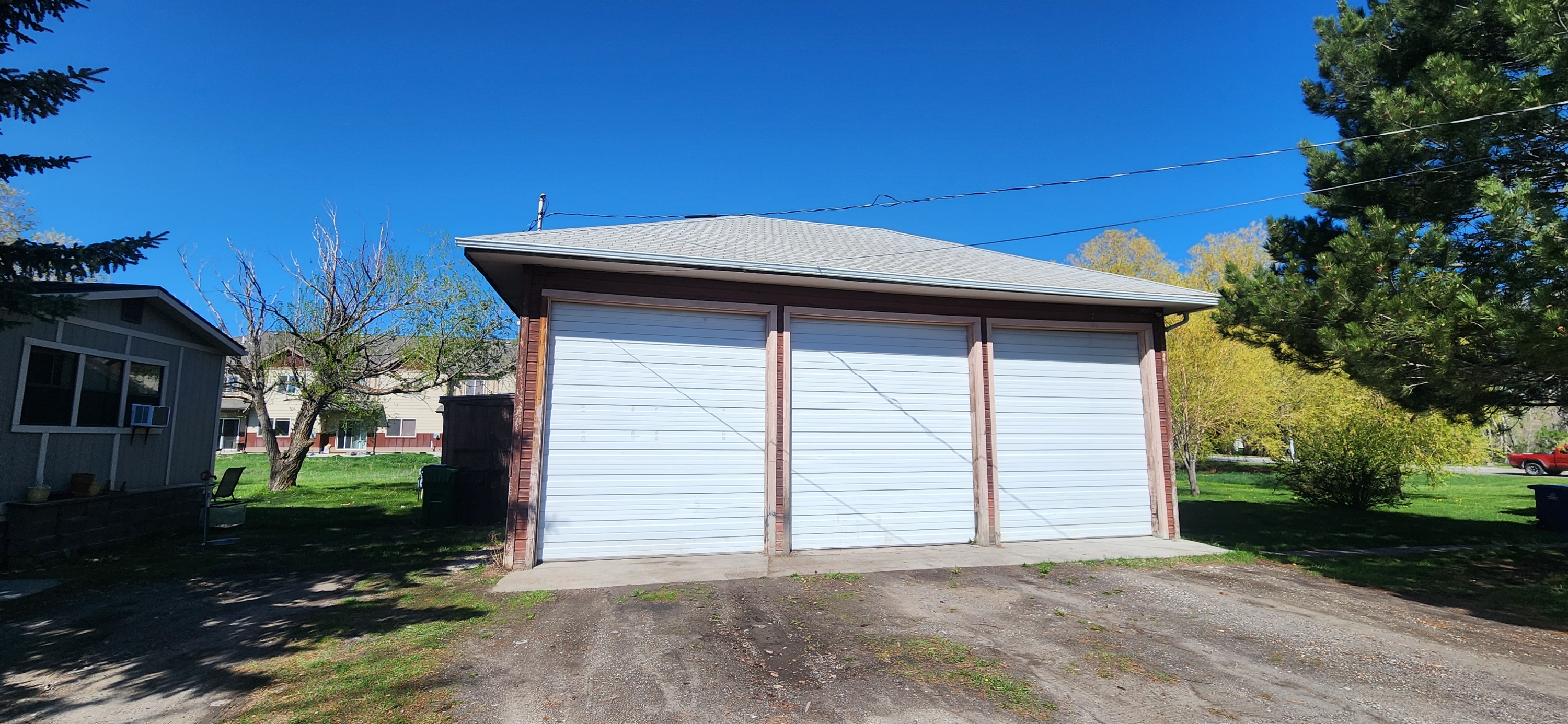 3304 West Babcock Street - 2 Bay Shop